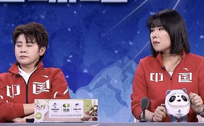 最后，米兰考虑到吉鲁的年纪，正在为他寻找替代者，并且已经将博尼法斯视为目标之一，另外，米兰依然在关注乔纳森-戴维。